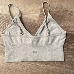 Like New Alo Yoga Grey Seamless Hot Yoga Work Out Bra Top